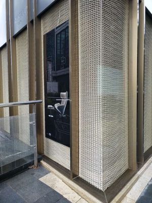 鋼板網廠是專業生產不銹鋼鋼板網、裝飾鋁板網、幕墻鋼板網的廠家